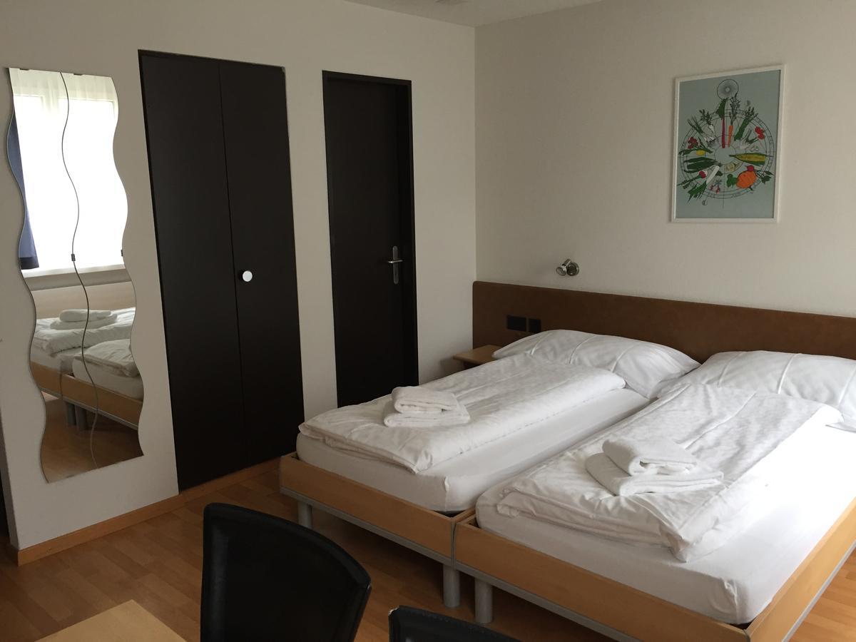 Hotel & Restaurant Stadthof Glarus Exteriér fotografie
